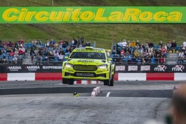 José Antonio Suárez y Škoda triunfan en la Carrera de Campeones de LaRoca